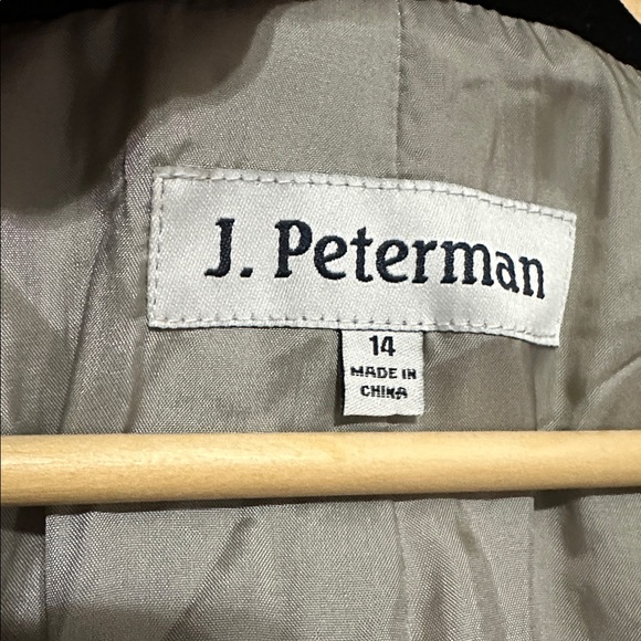 CLEAR OUT! J. Peterman Wool Women's Elegant Black and Blush Trench coat size 14 - Picture 7 of 10